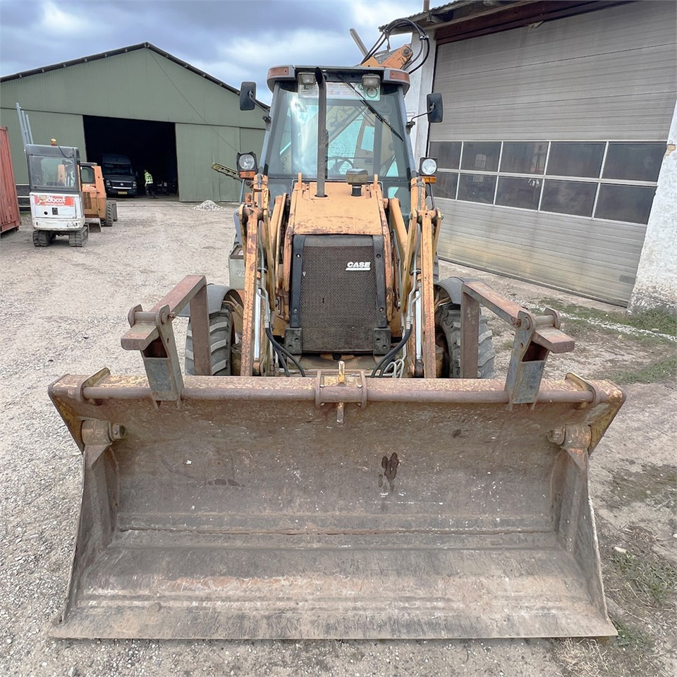 Case 580 Super LE Turbo - Backhoe loader: picture 3 Case 580 Super LE Turbo - Backhoe loader: picture 3