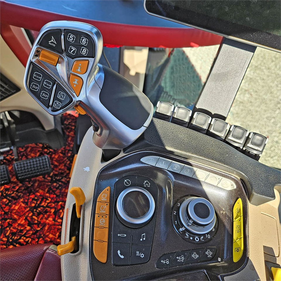 Farm tractor Case Optum 300 CVX: picture 10