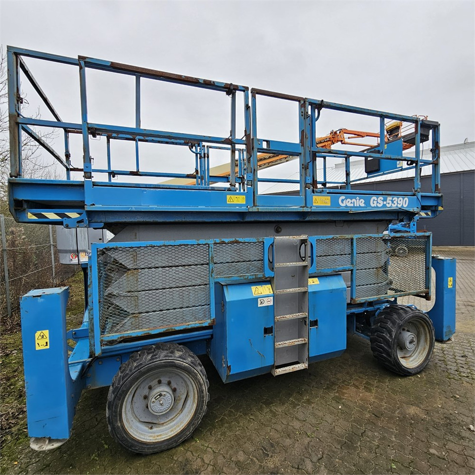 Genie GS-5390 - Scissor lift: picture 2 Genie GS-5390 - Scissor lift: picture 2