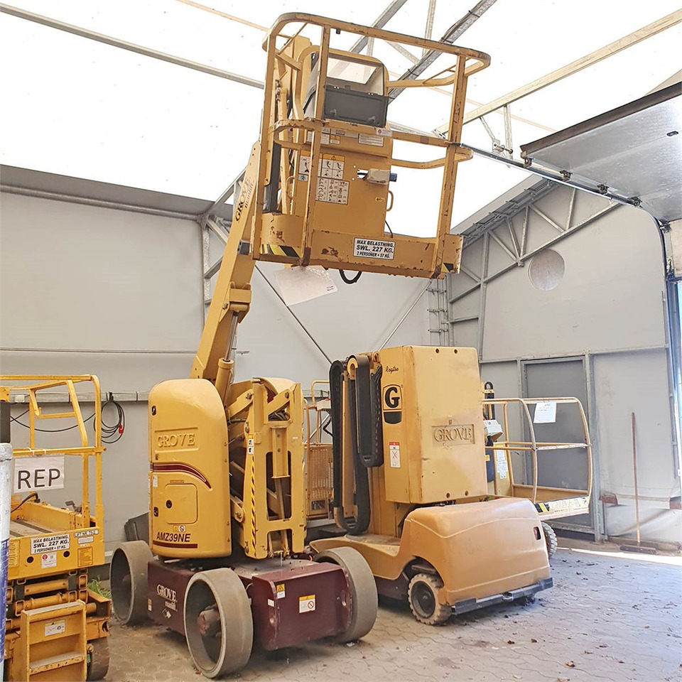 Grove AMZ39 NE - Articulated boom: picture 1 Grove AMZ39 NE - Articulated boom: picture 1