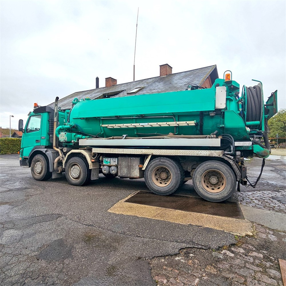 Hvidtved Larsen CM120 - Vacuum truck: picture 1 Hvidtved Larsen CM120 - Vacuum truck: picture 1