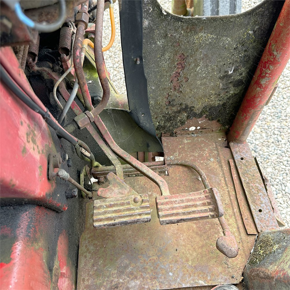 Farm tractor International IH 474: picture 21 Farm tractor International IH 474: picture 21