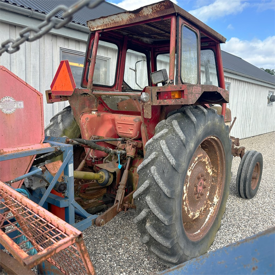 Farm tractor International IH 474: picture 9 Farm tractor International IH 474: picture 9