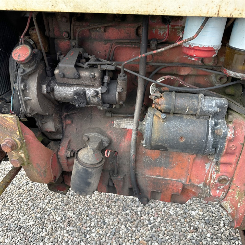 Farm tractor International IH 474: picture 23 Farm tractor International IH 474: picture 23