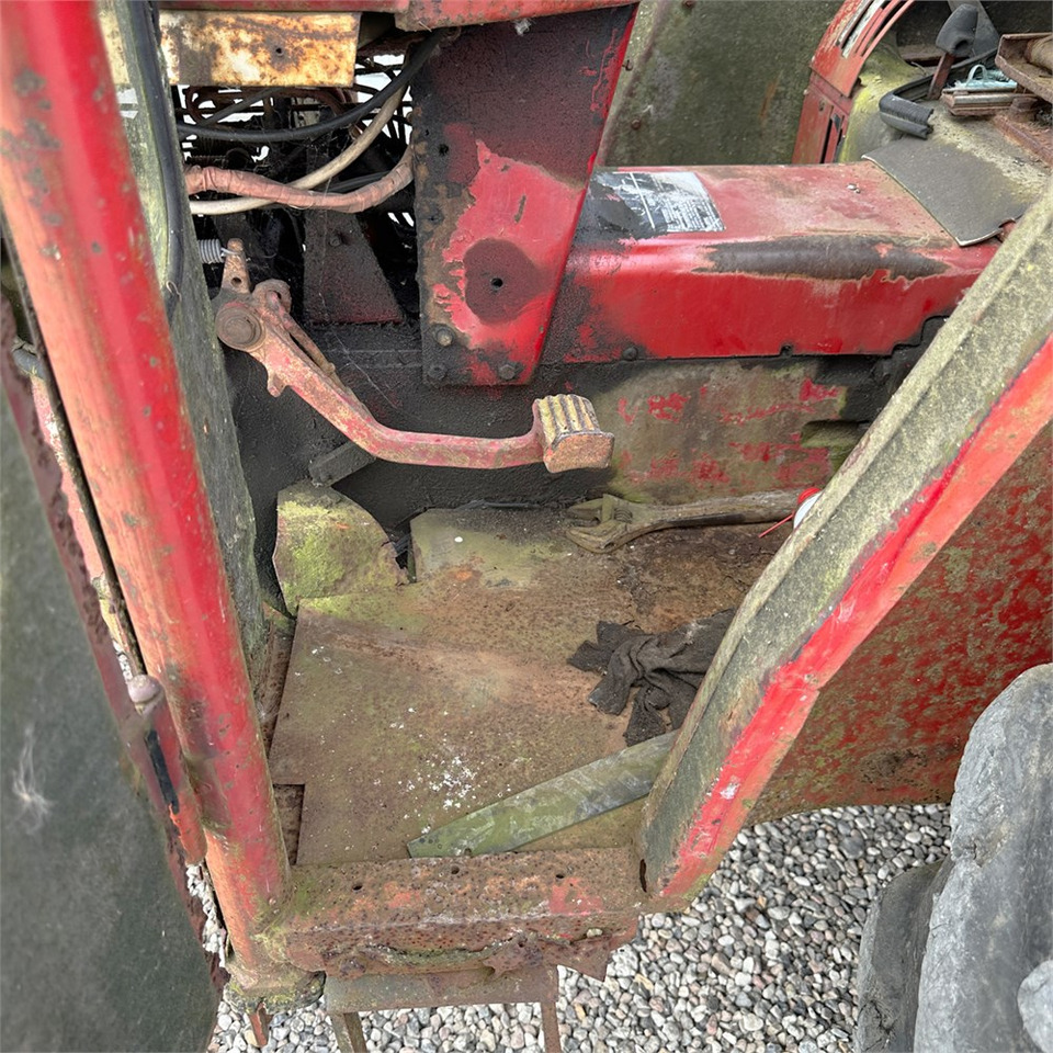 Farm tractor International IH 474: picture 17 Farm tractor International IH 474: picture 17