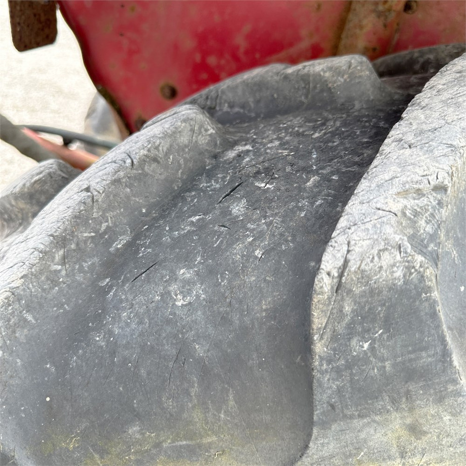 Farm tractor International IH 474: picture 39 Farm tractor International IH 474: picture 39