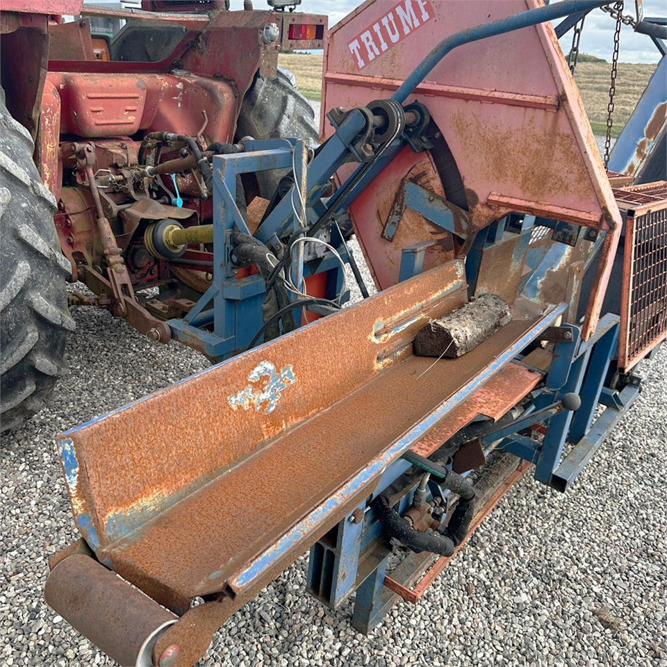 Farm tractor International IH 474: picture 12 Farm tractor International IH 474: picture 12
