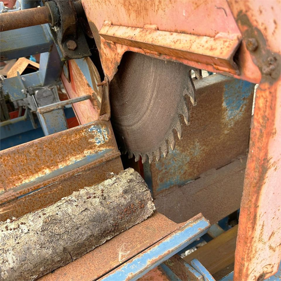 Farm tractor International IH 474: picture 27 Farm tractor International IH 474: picture 27