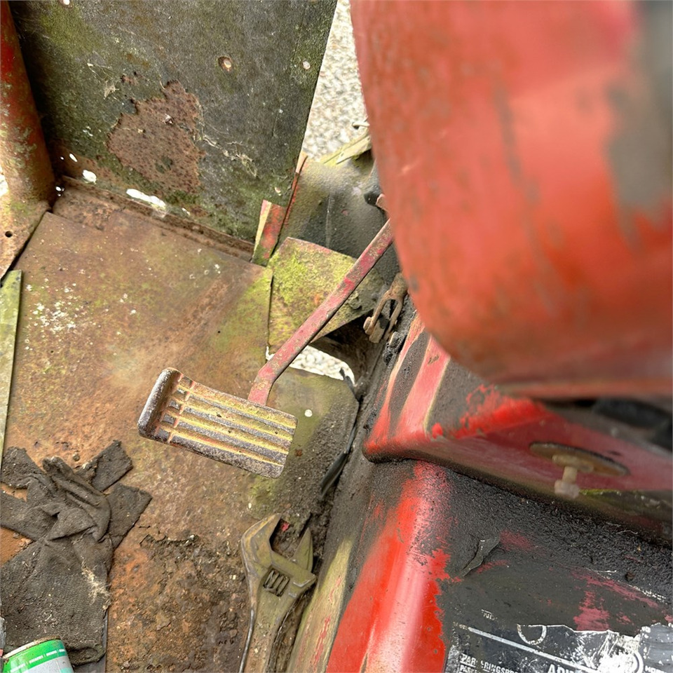 Farm tractor International IH 474: picture 22 Farm tractor International IH 474: picture 22