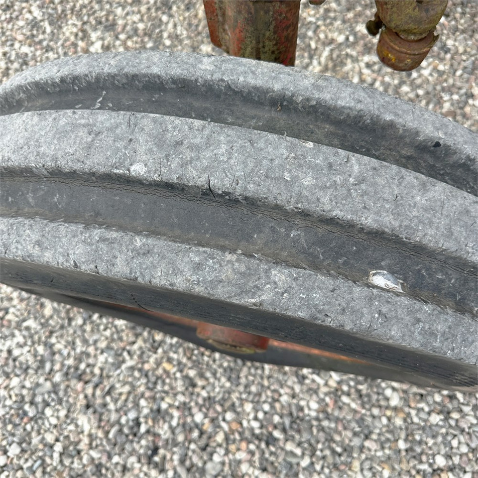 Farm tractor International IH 474: picture 35 Farm tractor International IH 474: picture 35