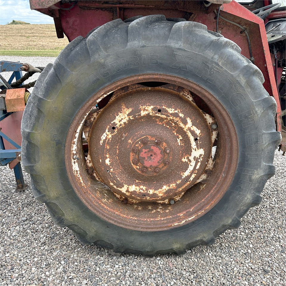 Farm tractor International IH 474: picture 38 Farm tractor International IH 474: picture 38