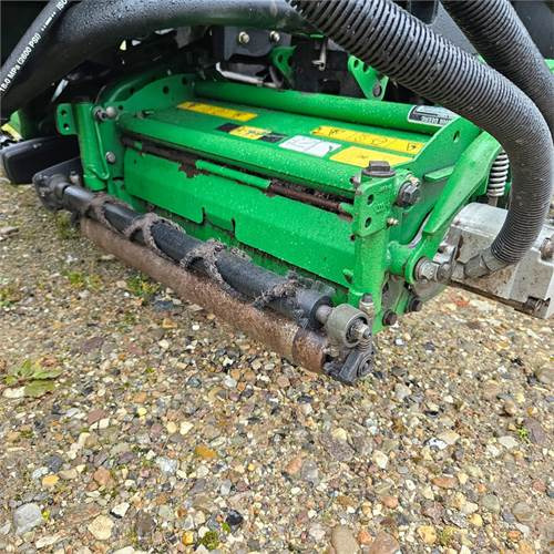Garden mower John Deere 7700 Precisioncut: picture 14