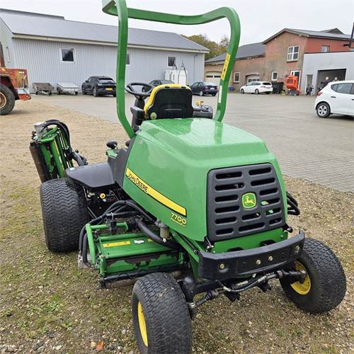 Garden mower John Deere 7700 Precisioncut: picture 6
