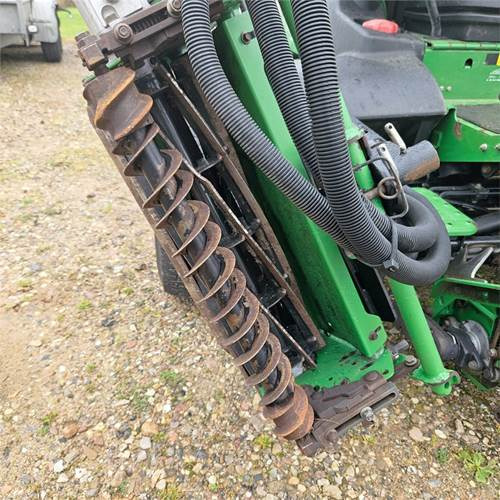 Garden mower John Deere 7700 Precisioncut: picture 15
