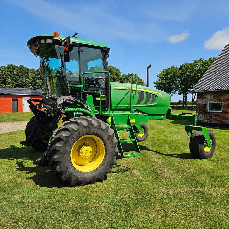 John Deere W150 - Harvester: picture 1 John Deere W150 - Harvester: picture 1