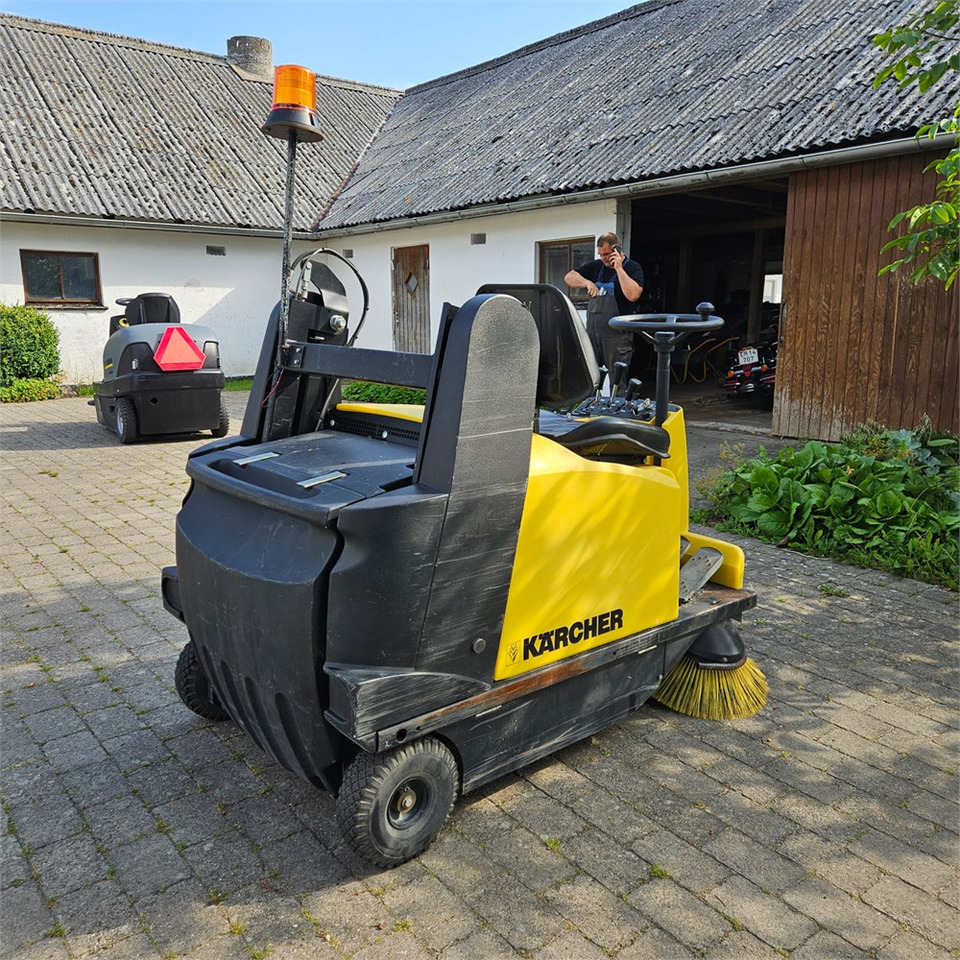 Kärcher KMR 1250 B - Industrial sweeper: picture 5 Kärcher KMR 1250 B - Industrial sweeper: picture 5