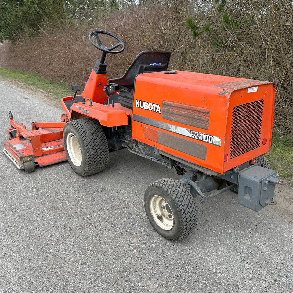 Kubota F2100 - Garden mower: picture 3 Kubota F2100 - Garden mower: picture 3