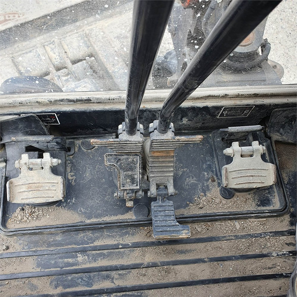Mini excavator Kubota KX61-3: picture 16
