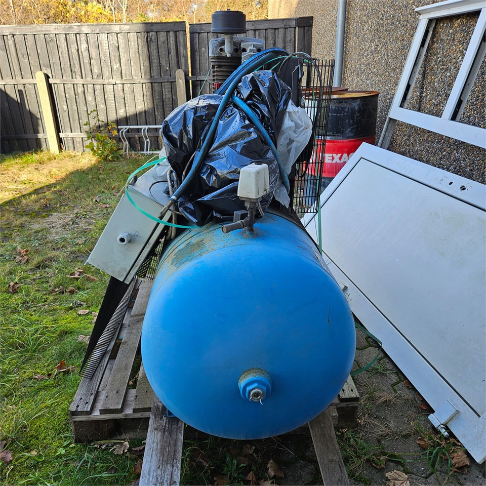 Mark Stormy pro 500F10XY - Air compressor: picture 4 Mark Stormy pro 500F10XY - Air compressor: picture 4