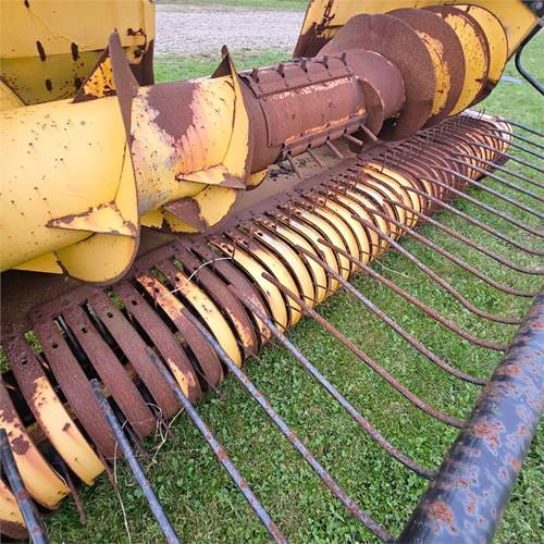 New Holland FX40 - Harvester: picture 2 New Holland FX40 - Harvester: picture 2