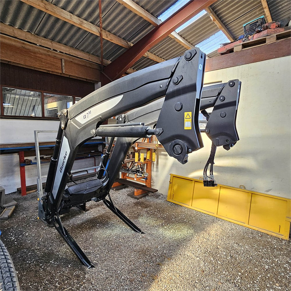 New Holland T7.270 - Farm tractor: picture 5 New Holland T7.270 - Farm tractor: picture 5