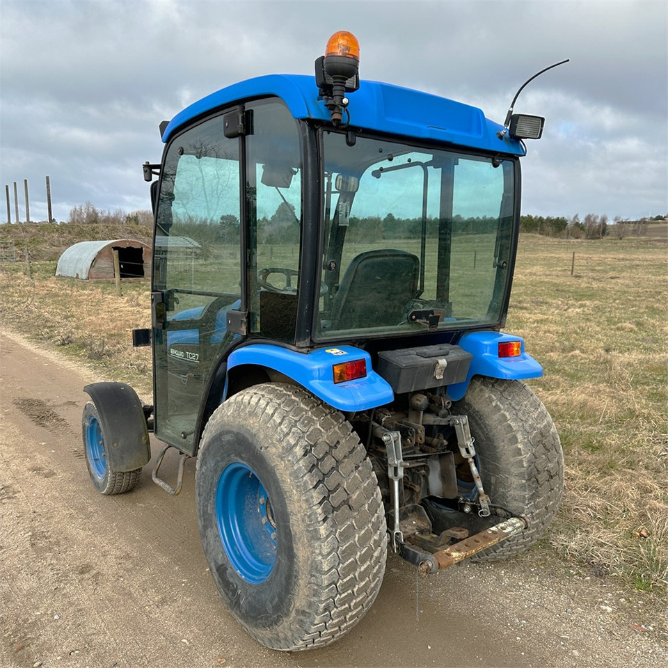 New Holland TC27D - Municipal tractor: picture 4 New Holland TC27D - Municipal tractor: picture 4