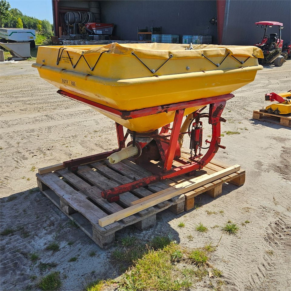 Rondini SQTF 800 - Fertilizing equipment: picture 4 Rondini SQTF 800 - Fertilizing equipment: picture 4