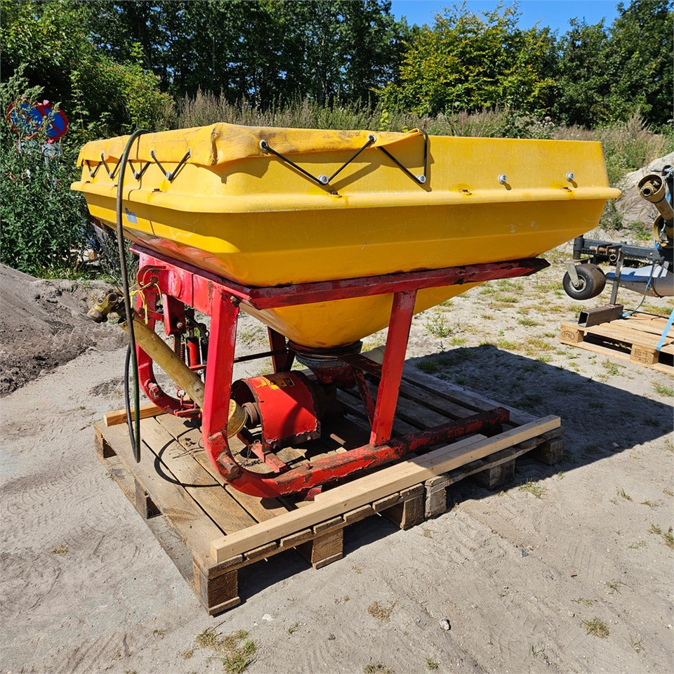 Rondini SQTF 800 - Fertilizing equipment: picture 1 Rondini SQTF 800 - Fertilizing equipment: picture 1