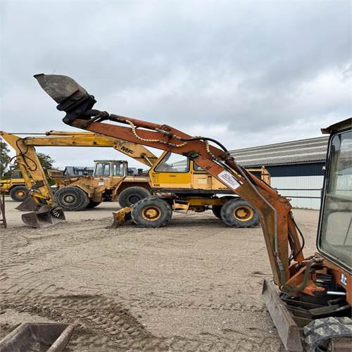 Mini excavator Schaeff HR 02: picture 7 Mini excavator Schaeff HR 02: picture 7