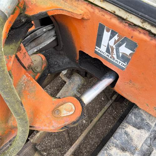 Mini excavator Schaeff HR 02: picture 10 Mini excavator Schaeff HR 02: picture 10