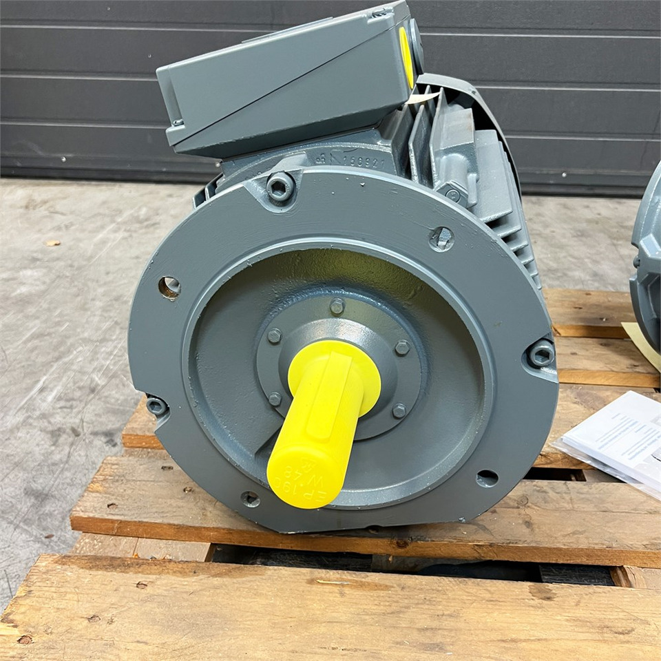 Machine tool ..Select Make IE3-W43R: picture 7