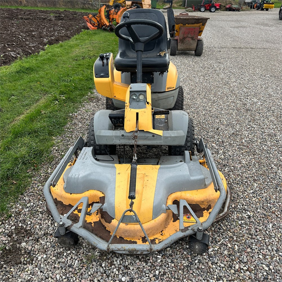 Stiga P901 Parkpro 25 4WD - Garden mower: picture 4 Stiga P901 Parkpro 25 4WD - Garden mower: picture 4