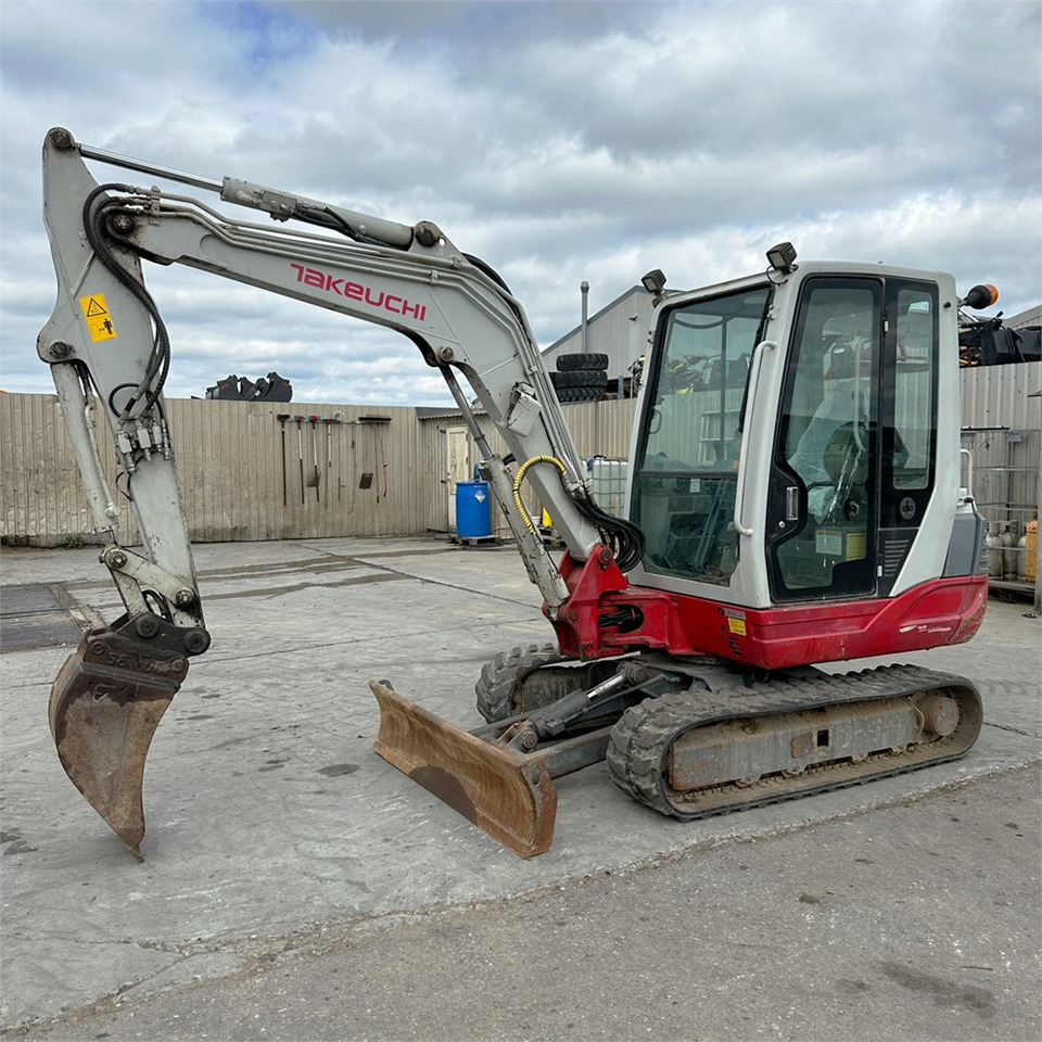 Takeuchi TB235 - Mini excavator: picture 1 Takeuchi TB235 - Mini excavator: picture 1