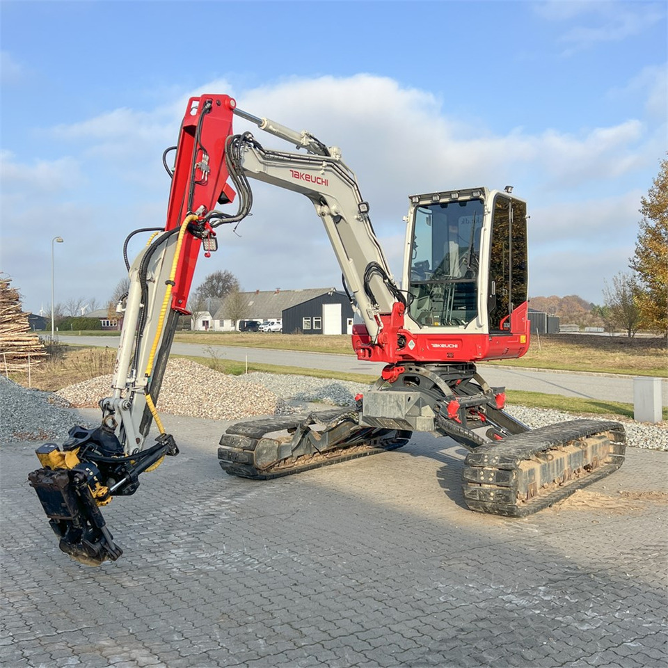 Takeuchi TB260 Levelizer - Mini excavator: picture 1 Takeuchi TB260 Levelizer - Mini excavator: picture 1