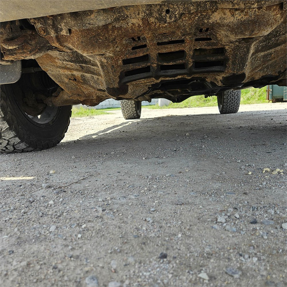 Pickup truck Toyota Hillux: picture 27