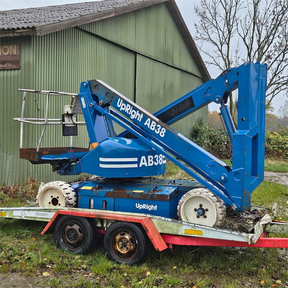UpRight AB38 - Articulated boom: picture 1 UpRight AB38 - Articulated boom: picture 1