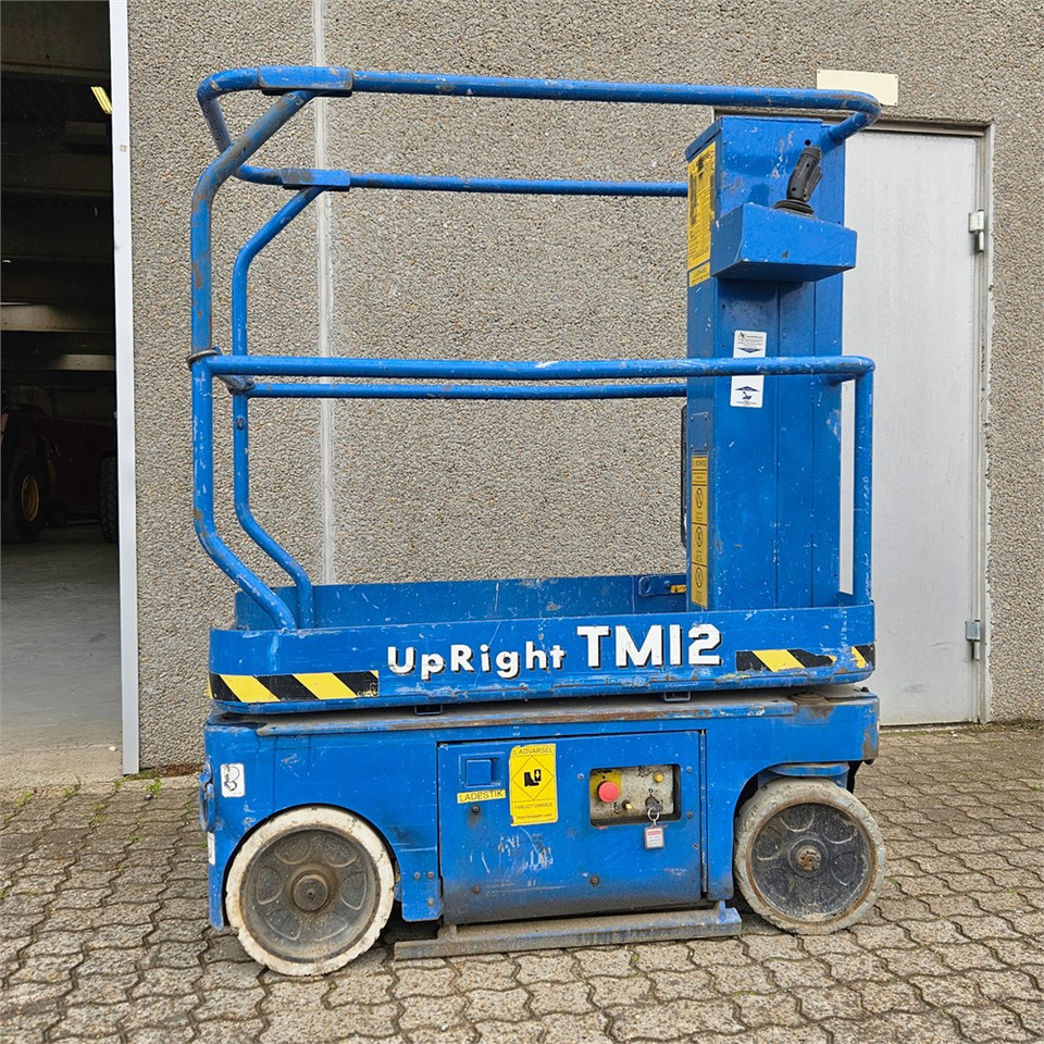 UpRight TM12 - Scissor lift: picture 3 UpRight TM12 - Scissor lift: picture 3