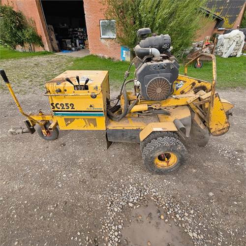 Vermeer SC252 - Stump grinder: picture 2 Vermeer SC252 - Stump grinder: picture 2