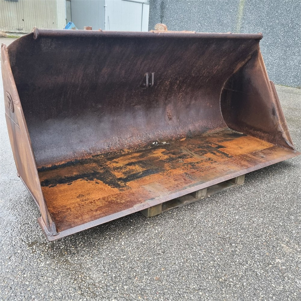 Viby Jern 721D - Loader bucket: picture 1 Viby Jern 721D - Loader bucket: picture 1