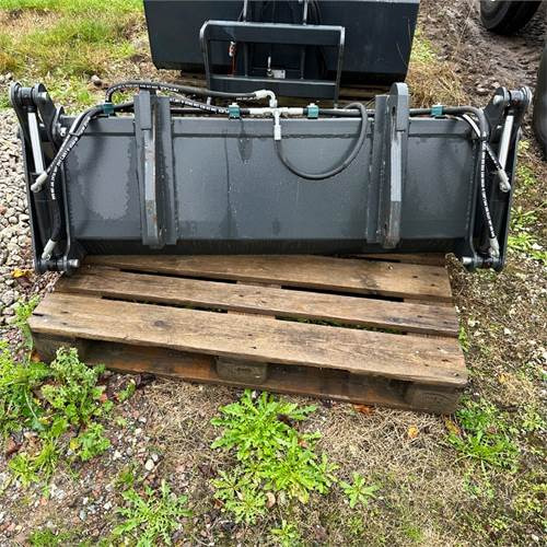 Wiedenmann 4 i 1 - Loader bucket: picture 4 Wiedenmann 4 i 1 - Loader bucket: picture 4