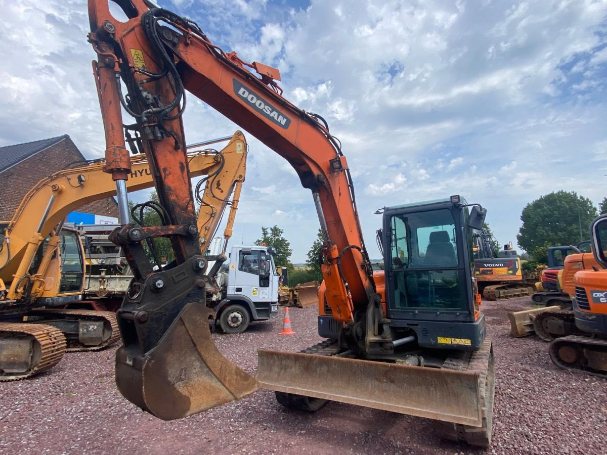 Doosan DX 85R-3 - Mini excavator: picture 3 Doosan DX 85R-3 - Mini excavator: picture 3