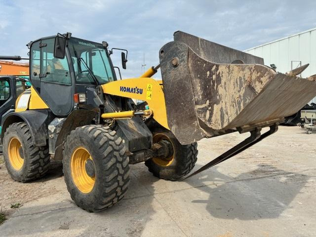 Komatsu WA100M6 - Wheel loader: picture 4 Komatsu WA100M6 - Wheel loader: picture 4