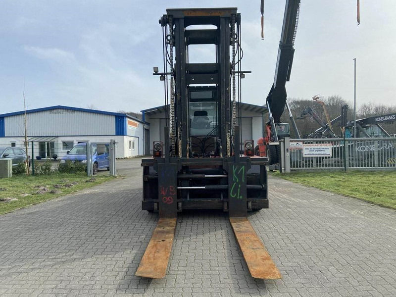 Kalmar DCE150-12 - Diesel forklift: picture 5 Kalmar DCE150-12 - Diesel forklift: picture 5