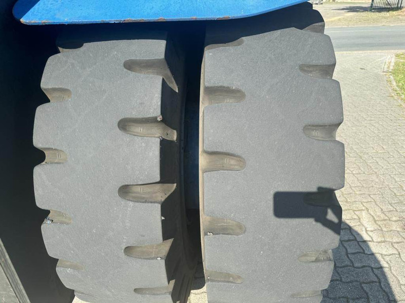 Diesel forklift Linde H320: picture 9