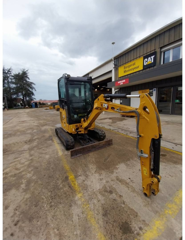 CAT 302 - Crawler excavator: picture 2 CAT 302 - Crawler excavator: picture 2