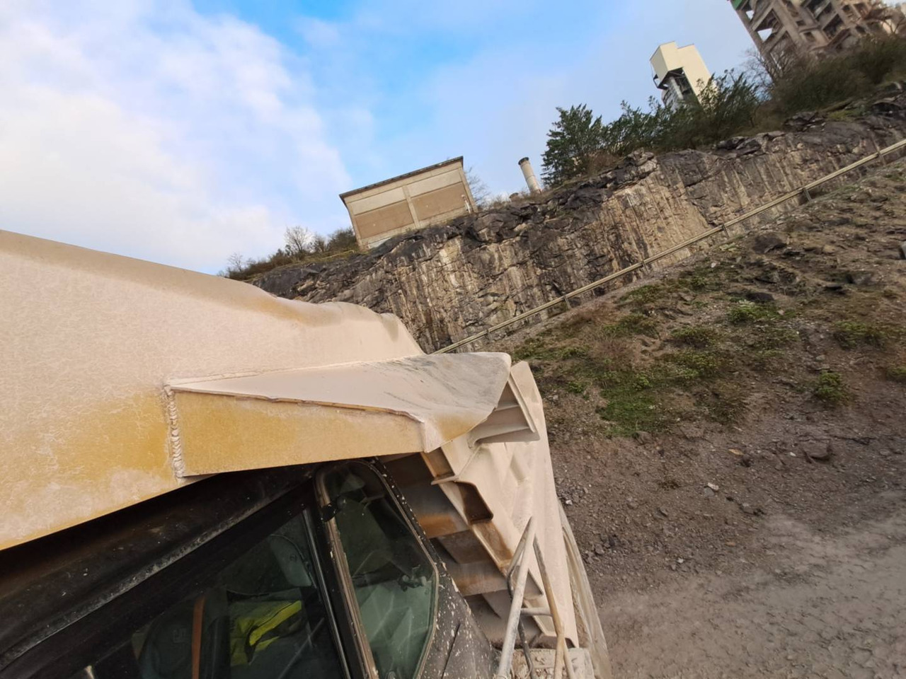 Rigid dumper/ Rock truck CAT 777G: picture 14