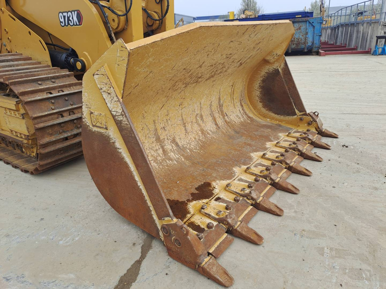 Crawler loader CAT 973K: picture 11