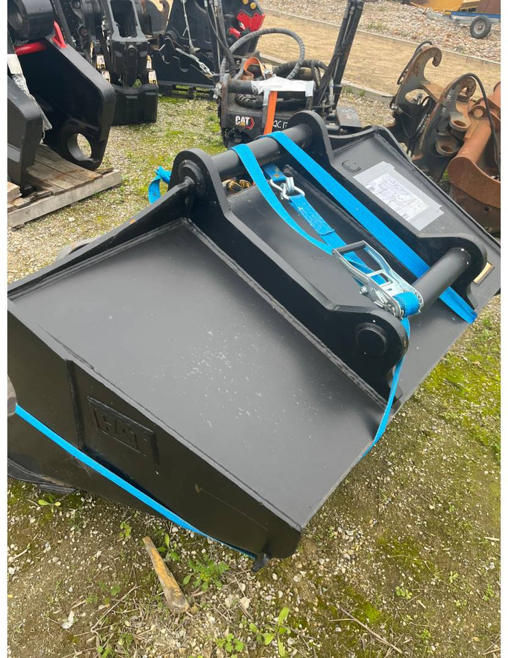 CAT BUCKET/1800MM/S70/GODET - Excavator bucket: picture 1 CAT BUCKET/1800MM/S70/GODET - Excavator bucket: picture 1