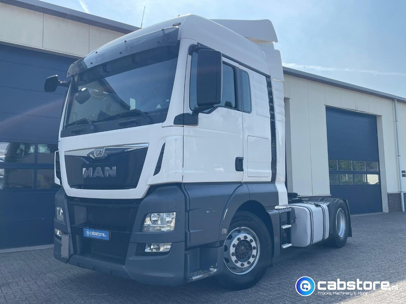 MAN TGX 18.440 4x2 BLS Euro 6 - XLX cabine - Bouwjaar 2014 - Smart Tacho - 2x Dieseltanks - Very good tyres - Tractor unit: picture 2 MAN TGX 18.440 4x2 BLS Euro 6 - XLX cabine - Bouwjaar 2014 - Smart Tacho - 2x Dieseltanks - Very good tyres - Tractor unit: picture 2