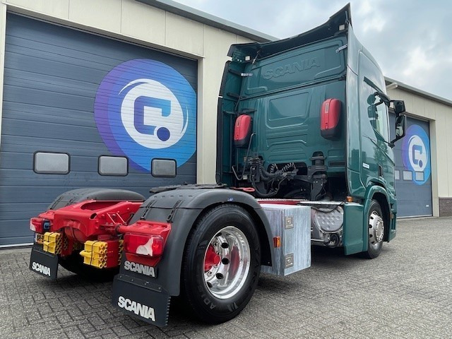 Scania R450 Scania R450 A4X2NA Euro 6 - RETARDER - Highline - Year 2017 - PTO prepared - Km 823.732 - Tractor unit: picture 4 Scania R450 Scania R450 A4X2NA Euro 6 - RETARDER - Highline - Year 2017 - PTO prepared - Km 823.732 - Tractor unit: picture 4